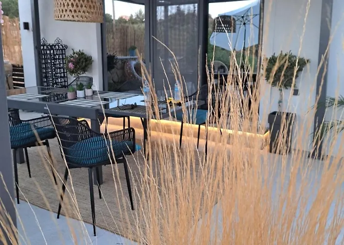 Villa Secrecy